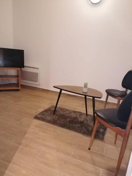 Superbe Logement Apartamento Drancy Exterior foto